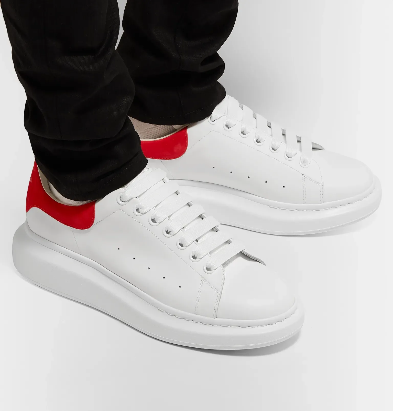 Mua Giày Sneaker Alexander McQueen Red Suede Oversized Trắng Đỏ, Giá tốt 2