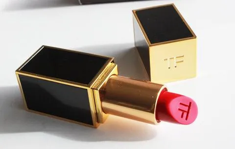 Son Tom Ford Lip Color Lipstick – 10 Cherry Lush
