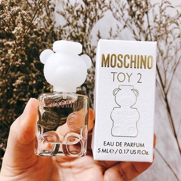 Thiết kế chai nước hoa Moschino Toy 2 EDP 5ml dễ thương, tinh tế