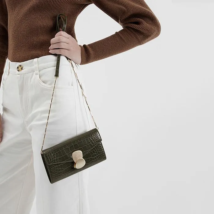 Ví Cầm Tay Nữ Charles & Keith CNK Mini Two-Tone Metal Push Lock Wallet 10770415-1 Màu Xanh Olive