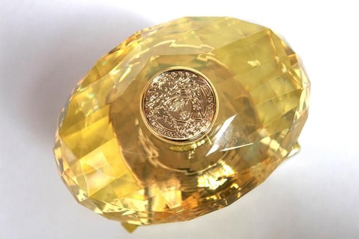 Thiết kế nắp chai nước hoa Versace Yellow Diamond 90ml