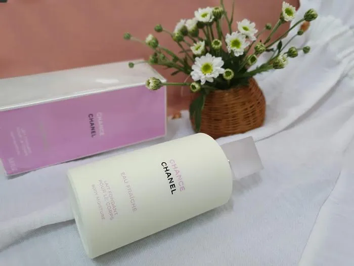 Dưỡng Thể Nước Hoa Chanel Chance Eau Fraiche 200ml
