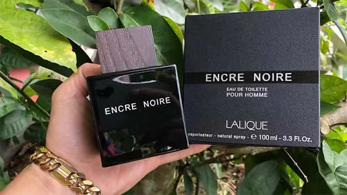 Thiết kế chai nước hoa Lalique Encre Noire
