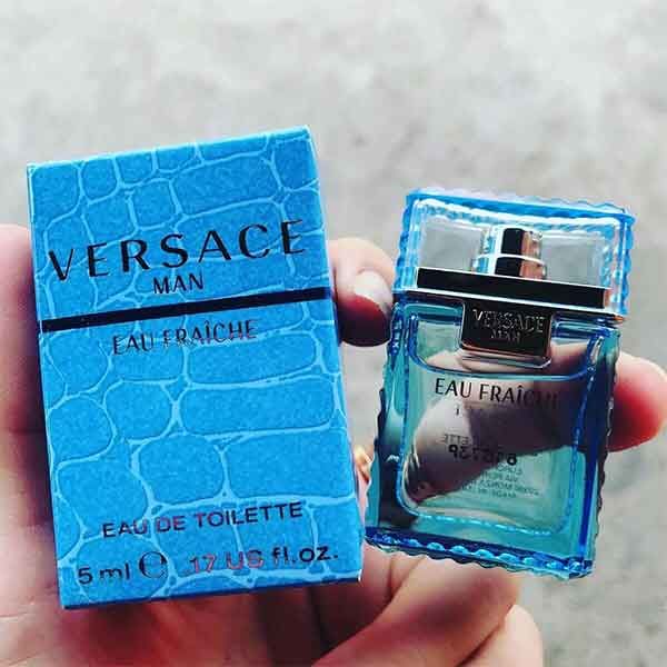 Lịch sử nước hoa Versace Man Eau Fraiche 5ml
