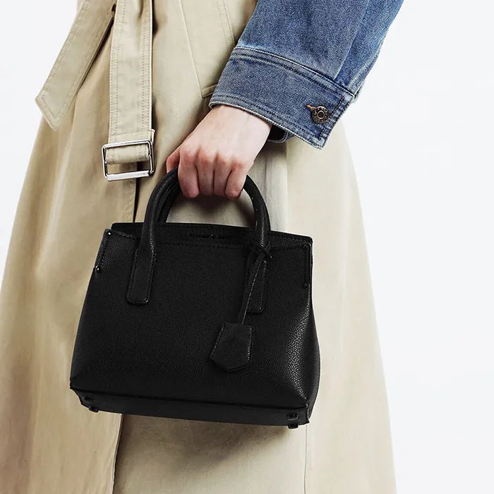 Túi Xách Tay Nữ Charles & Keith CNK Tuck-In Flap Structured 30270316-1 Màu Đen