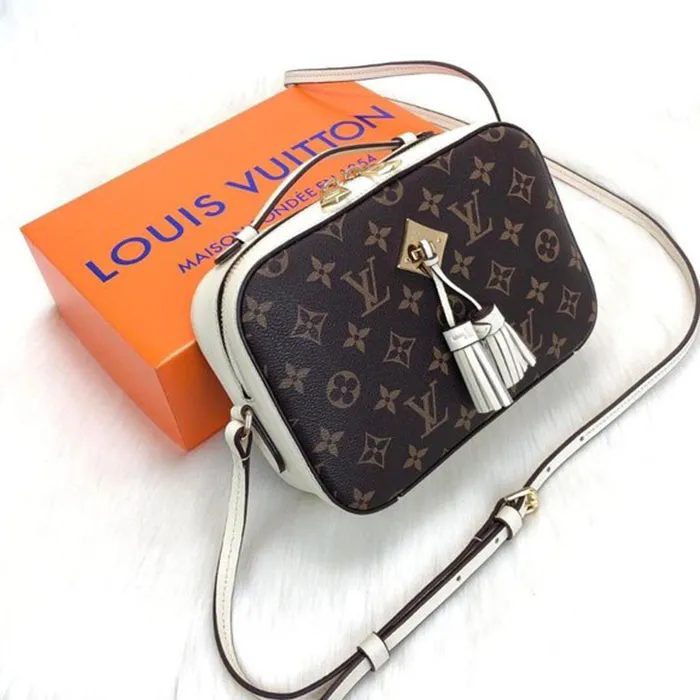 Túi Đeo Chéo Nữ Louis Vuitton LV Saintonge Shoulder Bag Màu Nâu