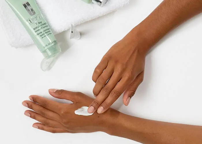 Kem Tẩy Tế Bào Chết Clinique 7 Day Scrub Cream Rinse-Off Formula 100ml - Mỹ phẩm - Vua Hàng Hiệu