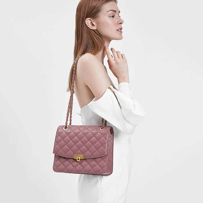 Túi Đeo Chéo Nữ Charles & Keith CNK Quilted Push-Lock Clutch CK2-70150587 Màu Hồng Rose