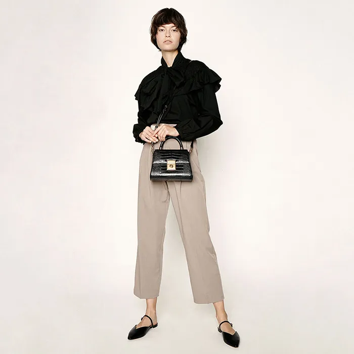 Túi Xách Tay Nữ Charles & Keith CNK Croc-Effect Structured Sculptural Bag 50781127 Màu Đen