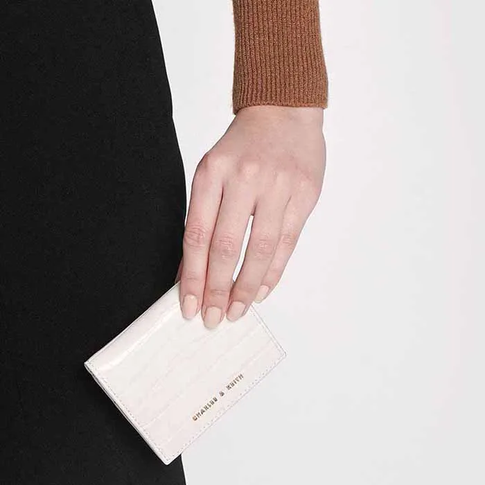 Ví Nữ Charles & Keith CNK Croc-Effect Small Wallet CK6-10701003 Màu Trắng
