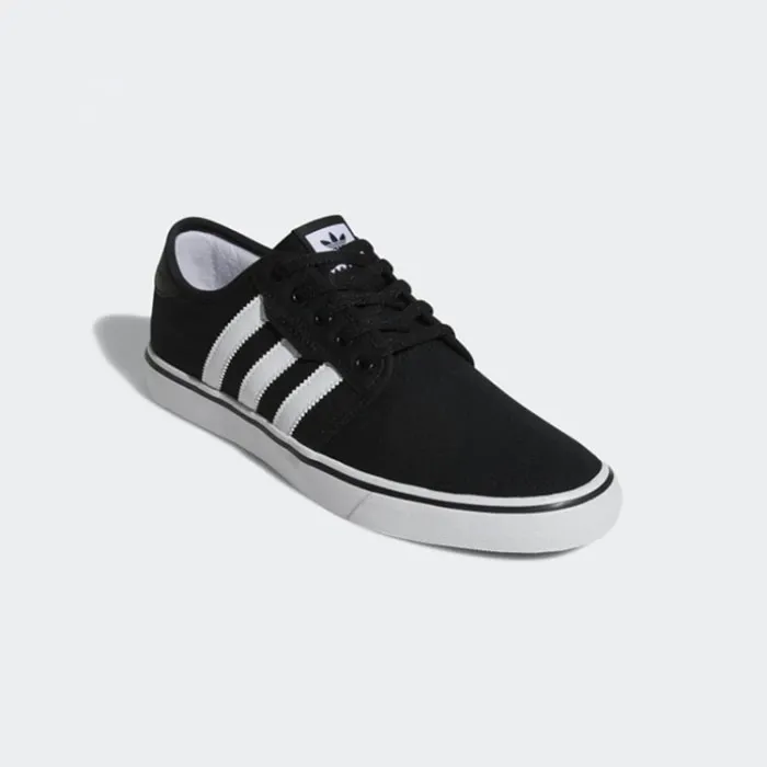 Giày Thể Thao Adidas Seeley Màu Đen Trắng