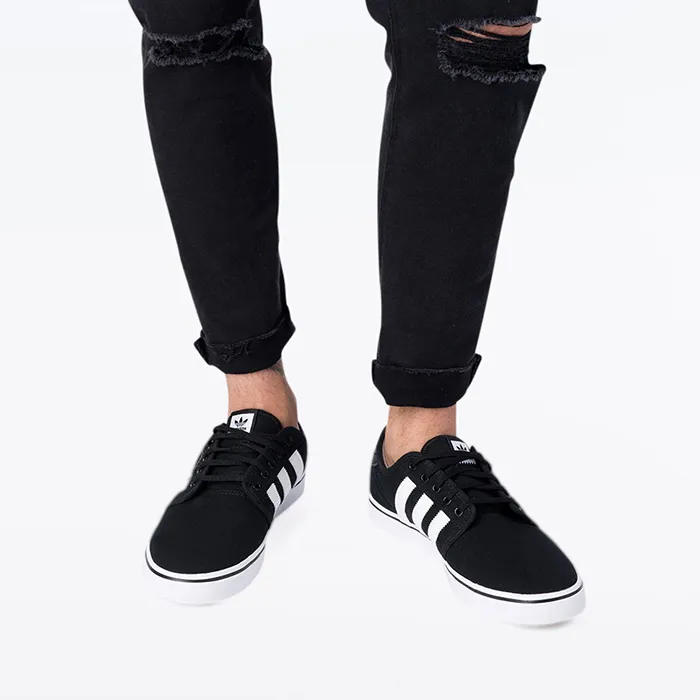 Giày Thể Thao Adidas Seeley Màu Đen Trắng