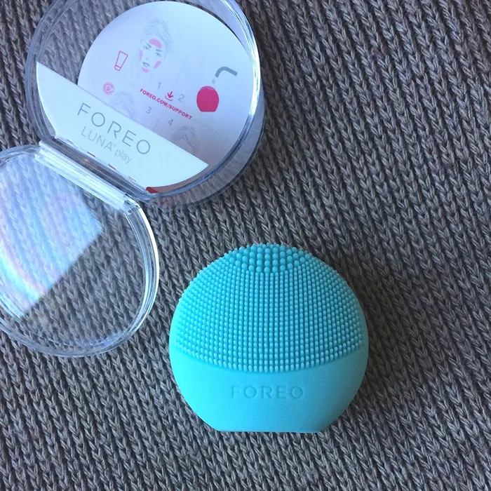 Máy Rửa Mặt Foreo Luna Play Màu Xanh - Mint