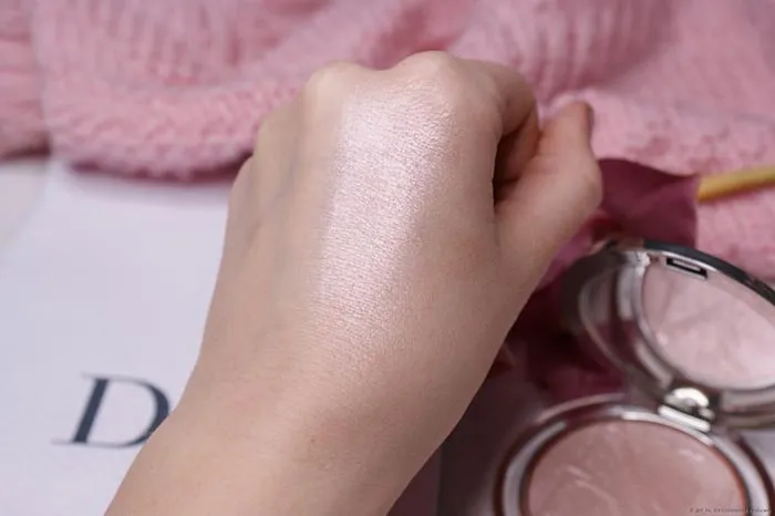 Phấn Nén Siêu Mịn Dior Diorskin Nude Luminizer 6g