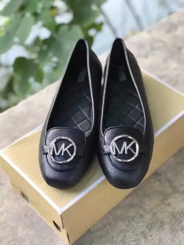 Giày Bệt Michael Kors MK Lillie Moc Màu Đen