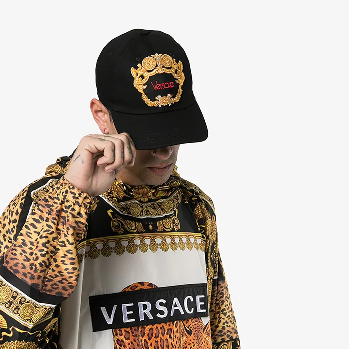 Mũ Versace Black Blasone Baroque Embroidered Cotton Cap Màu Đen - Mũ nón - Vua Hàng Hiệu