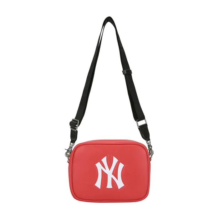 Túi Đeo Chéo MLB Logo New York Yankees 32BGP6011-50R Màu Đỏ