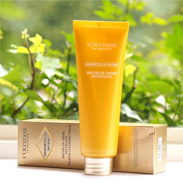 Sữa Rửa Mặt L'Occitane Immortelle Divine Cleansing Foam 125ml