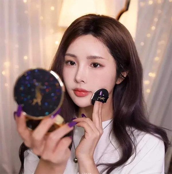 Phấn Nước Yves Saint Laurent YSL Le Cushion Encre De Peau Sequin Limited Edition Tone 10 - Trang điểm - Vua Hàng Hiệu