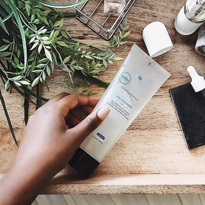 Sữa Rửa Mặt Skinceuticals LHA 240ml - Sữa Rửa Mặt - Vua Hàng Hiệu