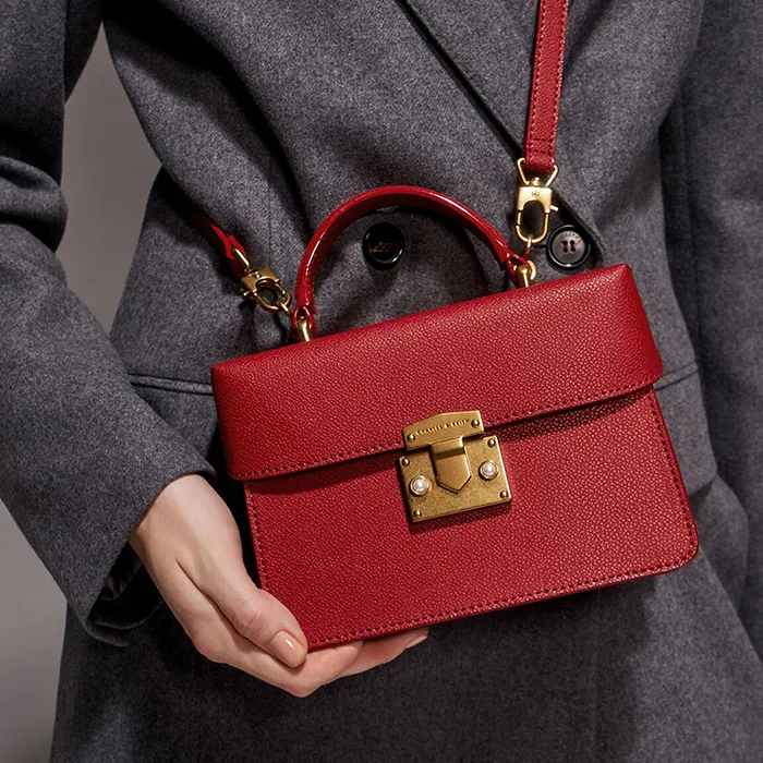 Túi Xách Tay Nữ Charles & Keith CNK Metallic Push-Lock Boxy Bag 50701101-4 Red Màu Đỏ