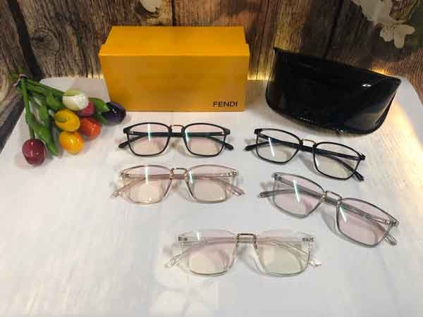 Top 7 mẫu kính mắt Fendi chính hãng giá rẻ cực chất nên mua-2
