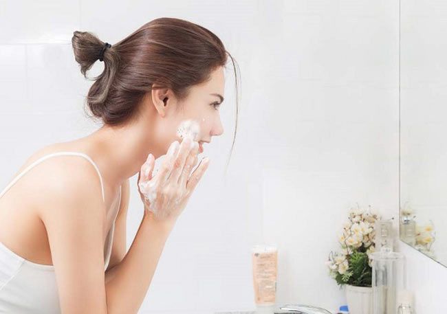 5 bước dùng dầu tẩy trang làm sạch da đúng cách không nổi mụn - 7