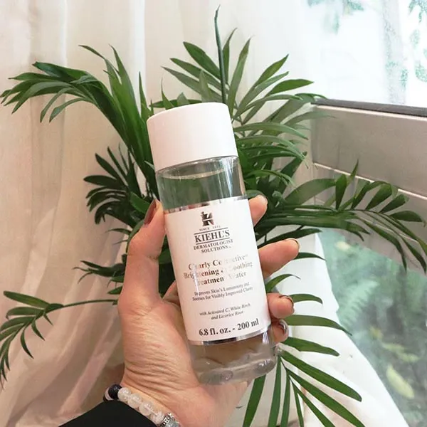 Nước Thần Kiehl's Clearly Corrective Brightening & Soothing Treatment Water 200ml