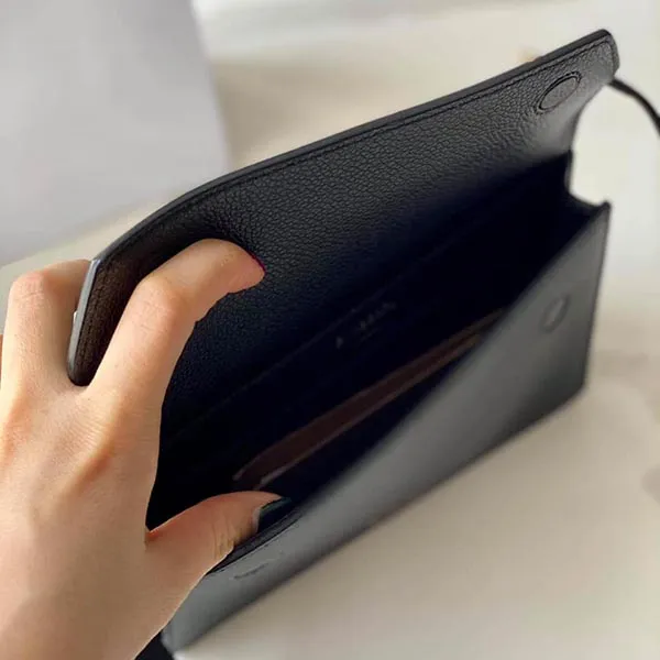 Túi Đeo Chéo Burberry Mini Title Bag Black 8014579 Màu Đen