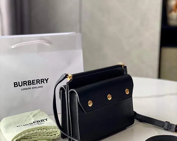 Túi Đeo Chéo Burberry Mini Title Bag Black 8014579 Màu Đen