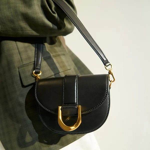 Túi Xách Nữ Charles & Keith CNK Gabine Saddle Bag 80781454 Mini Black Màu Đen Size 18cm