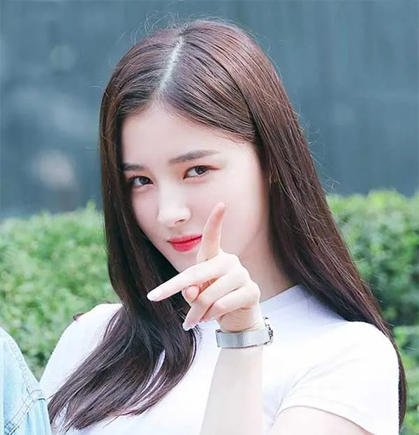 Son Gucci Rouge À Lèvres Satin Lipstick Màu 401 Three Wise Girls Đỏ Hồng
