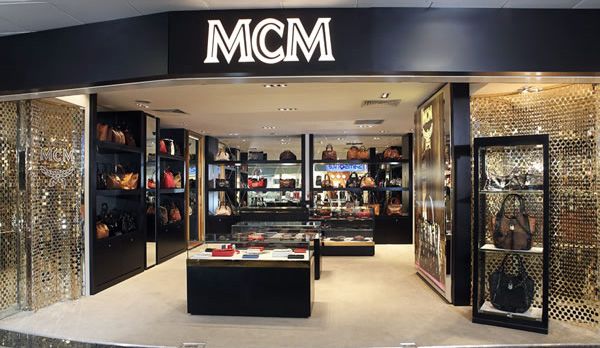 Túi Xách MCM Aren Top-Zip Shopper In MCM Monogram Leather Màu Đỏ Hồng - 2