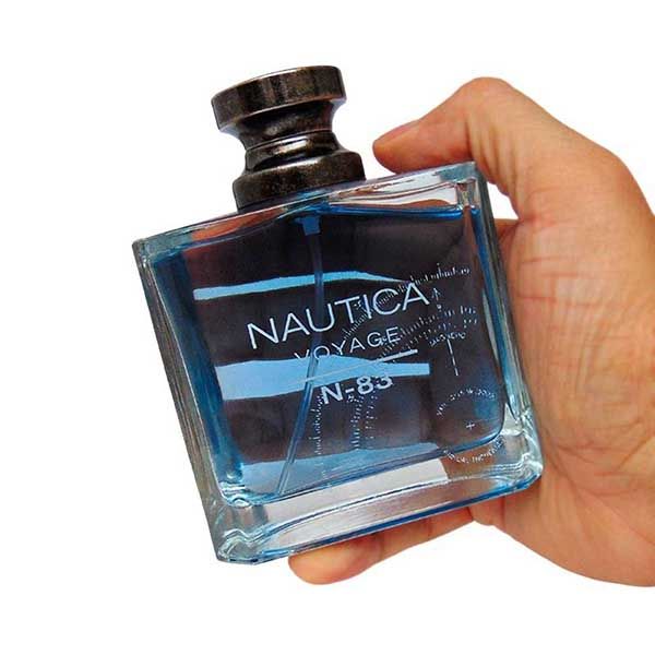 Thiết kế chai nước hoa Nautica Voyage N-83 EDT 100ml đơn giản, mạnh mẽ