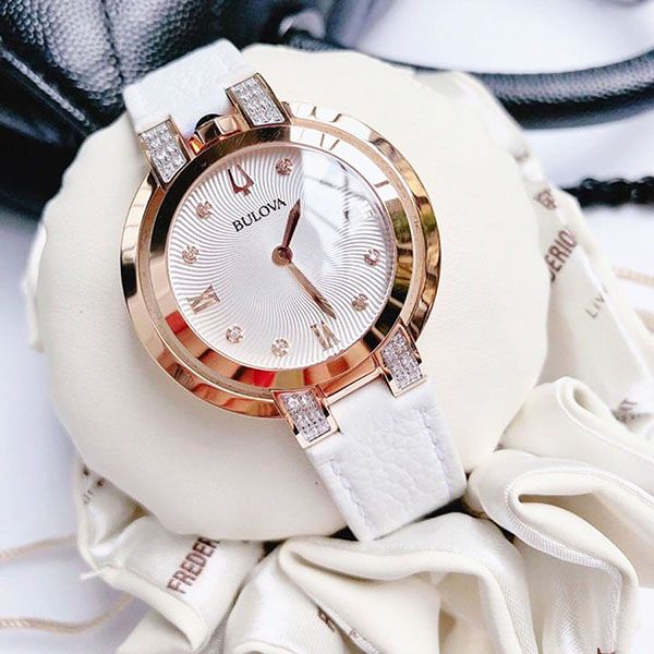 Top 10 mẫu đồng hồ nữ bán chạy nhất giá dưới 5 triệu 3