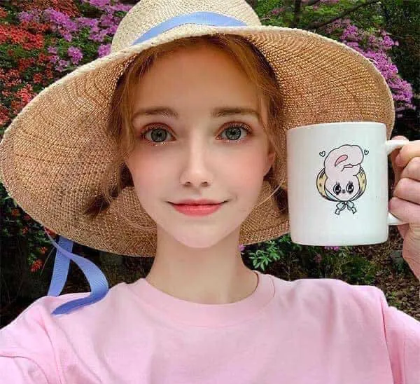 Son Gucci Rouge À Lèvres Satin Lipstick Màu 301 Hồng San Hô