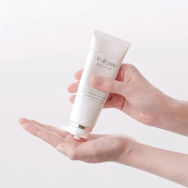 Review top 10 sữa rửa mặt tạo bọt cho mọi loại da đang thịnh hành 6