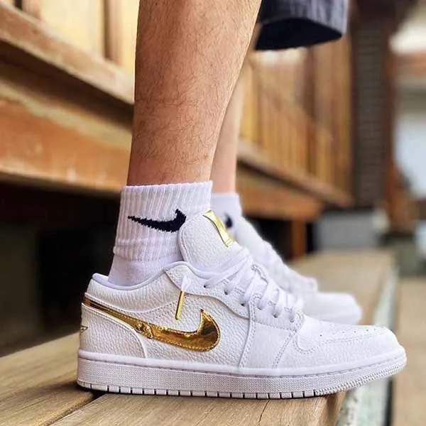 Giày Thể Thao Nike Air Jordan 1 Low White Metallic Gold Màu Trắng