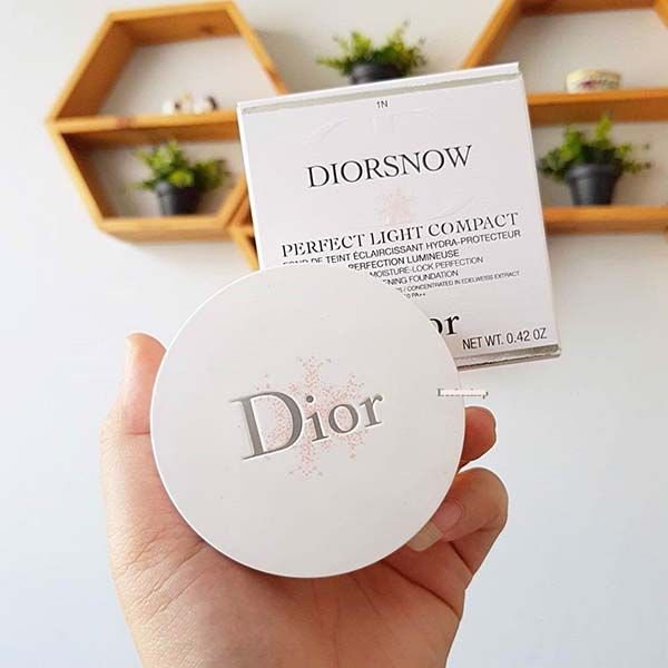 Diorsnow Perfect Light brightening fluid for face  DIOR