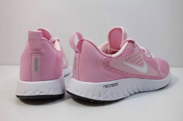 Top 8 đôi giày Nike nữ màu hồng ngọt ngào mẫu mới nhất năm nay - 5