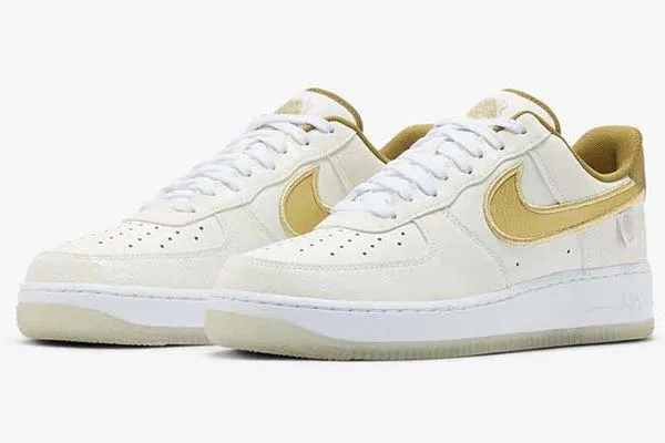 Giày Nike Japan Gold & White Air Force 1'07 LV8 Worldwide Màu Trắng Size 41