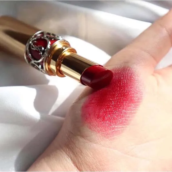 Son Dưỡng Yves Saint Laurent YSL Rouge Volupté Shine Màu 84 Rouge Cassandre Đỏ Hồng