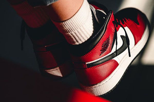 Giày Nike Jordan 1 Mid Chicago Black Toe 554724-069/554725-069 Màu Đỏ Size 42.5 - 3