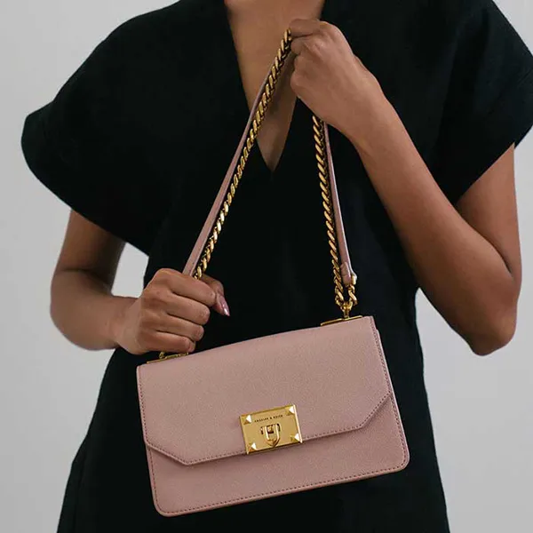 Túi Đeo Vai Nữ Charles & Keith CNK Metallic Push-Lock Crossbody Bag Màu Hồng