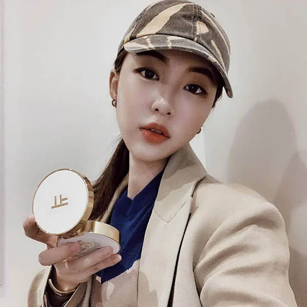 Phấn Nước Tom Ford Summer Soleil Glow Tone Up Foundation SPF40/PA++++ Tone 0.5 - Trang điểm - Vua Hàng Hiệu