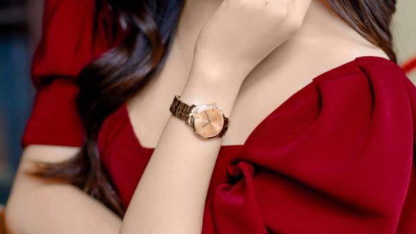 Top 8 mẫu đồng hồ nữ đẹp sang chảnh được ưa chuộng nhất hiện nay - 34