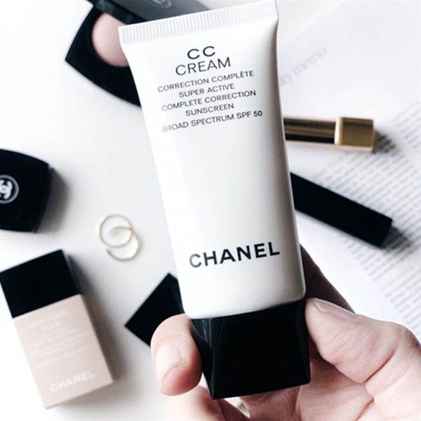 Chanel CC Cream Correction Complete SPF 30PA Review  Swatches