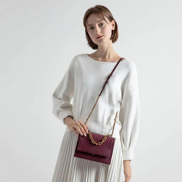 Túi Đeo Vai Nữ Charles & Keith CNK Chain Link Embossed Crossbody Bag 80700905 Màu Đỏ Mận