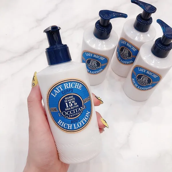 Sữa Dưỡng Thể L'Occitane Shea Butter 15% Body Rich Lotion 250ml
