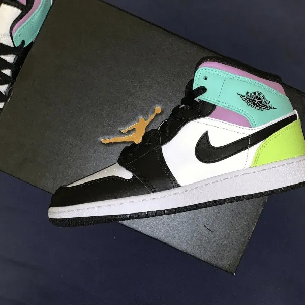 Giày Thể Thao Nike Air Jordan 1 Mid GS 'Pastel' 554725-175 Size 36 - Giày - Vua Hàng Hiệu
